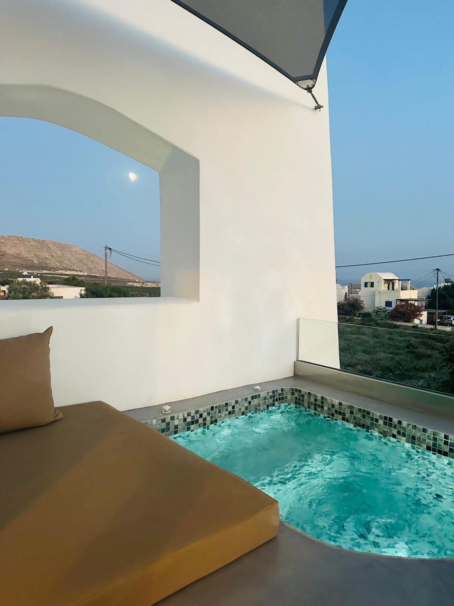 White Harmony Suites Megalochori  Exteriér fotografie